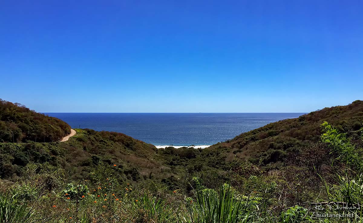 View from Majahua Scenic Road, Zihuatanejo