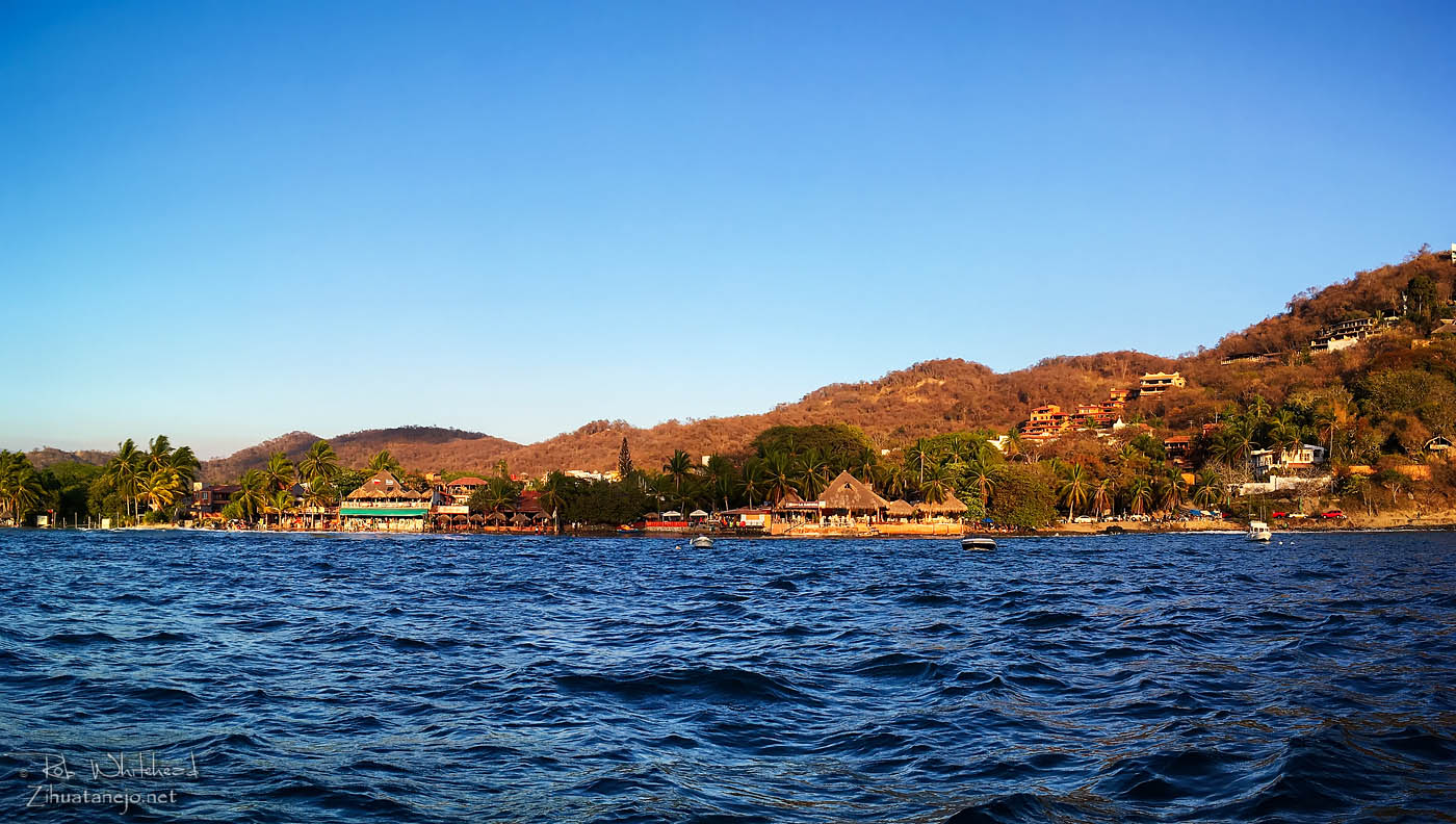 Restaurants at the southern end of La Ropa Beach, Zihuatanejo Bay