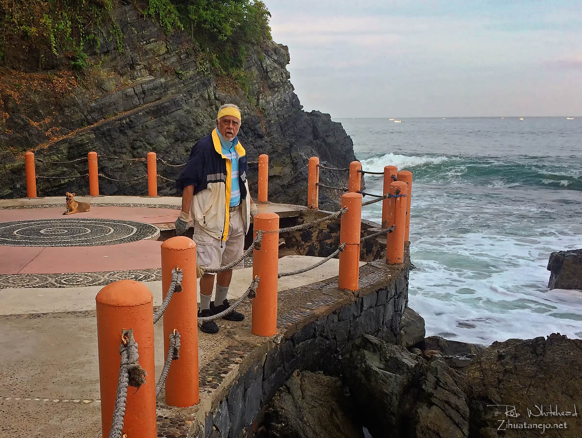 Paseo del Pescador, Playa La Madera, Zihuatanejo