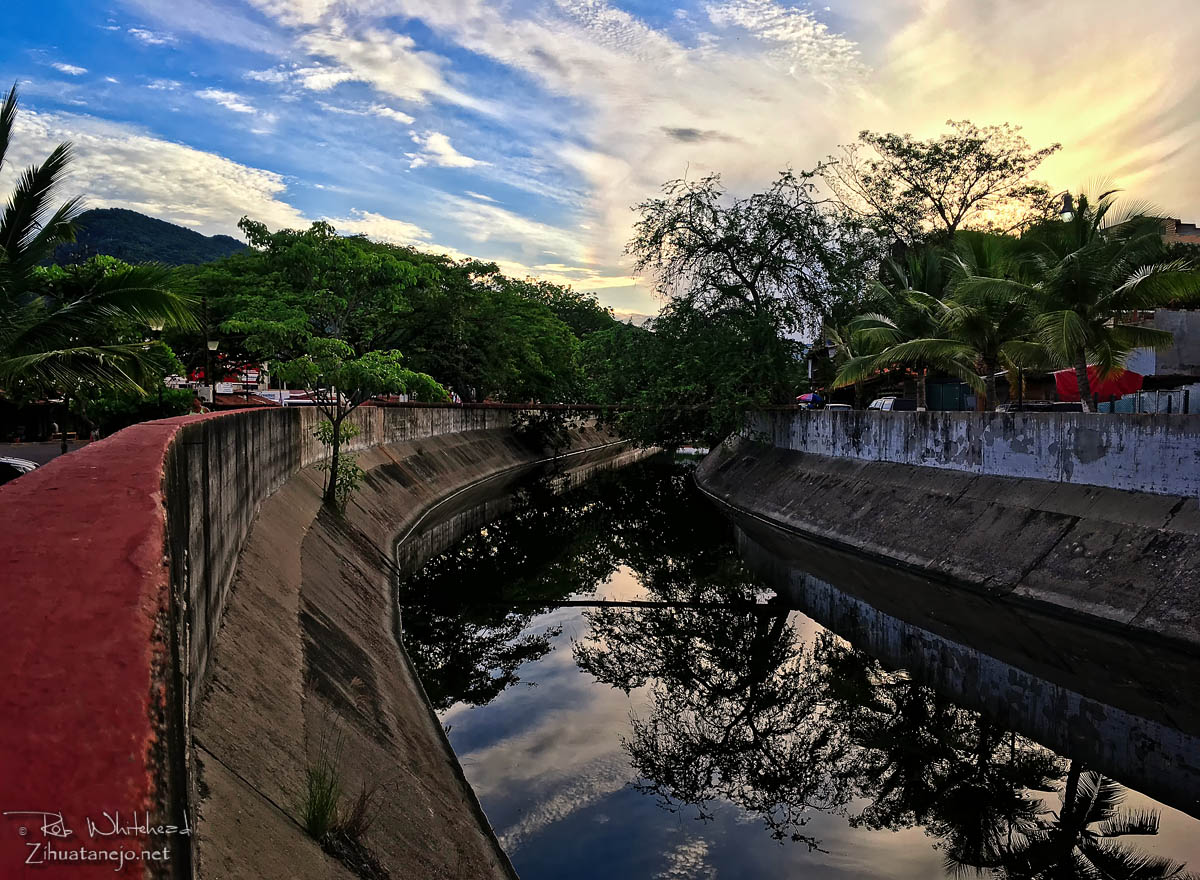 La Boquita Canal, Zihuatanejo